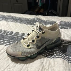 Nike vapormax size 9 9/10 condition